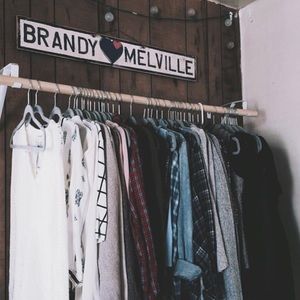 Brandy Melville Sign